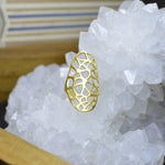 Cargar imagen en el visor de la galería, Golden Comb Ring - We Love Brass
